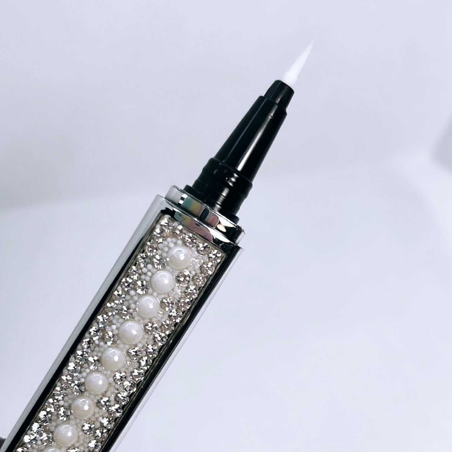 2 in 1 Eyelash Glue Eyeliner Pen